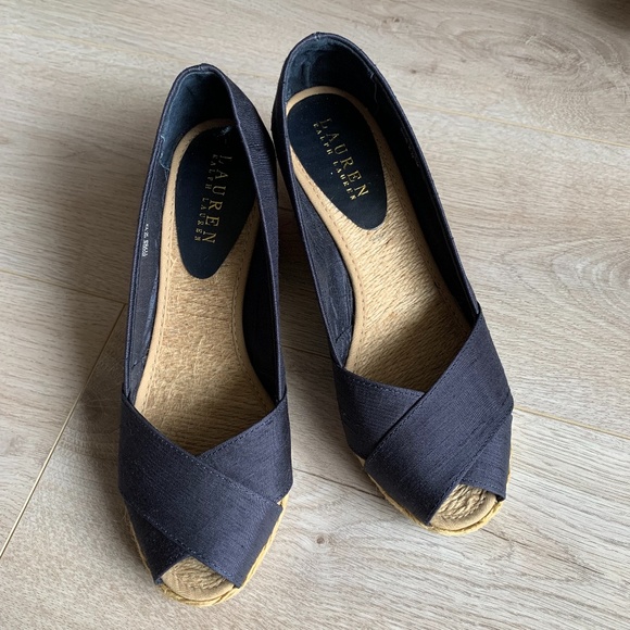 Lauren Ralph Lauren NWOT Wedge Metallic Blue 6.5B - Picture 2 of 8